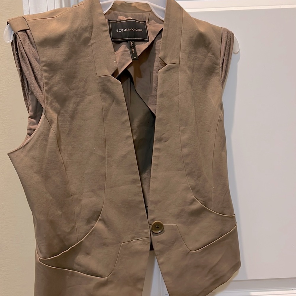BCBG vest